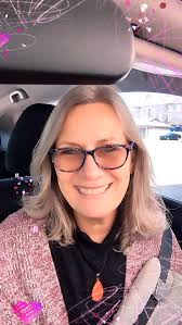 #midespertar una de las maneras de demostrar que se confía en alguien es  pedir ayuda...ser vulnerable ...ustedes que opinan?? Los leo.....,  #breastcancersurvivors #breastcancer #breastcancerfighter ...