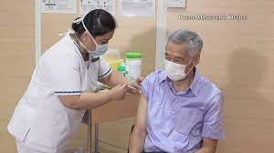 Deputy prime minister heng swee keat delivered a ministerial statement on monday (aug 17) on how the singapore government would continue to support workers. Lee Hsien Loong Pm Lee Receives 1st Dose Of Covid 19 Vaccine Facebook