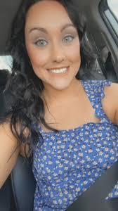 Alexis Damron's Instagram, Twitter & Facebook