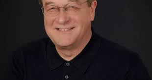 Reaves serves city beyond council