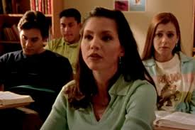 Elle possède des origines allemandes et françaises par son père et espagnoles. Joss Whedon And Charisma Carpenter What Happened During Season 4