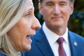 Youngkin rebukes Spanberger over her letter to UVa's board