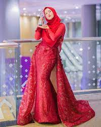 Biodata cha cha maembong nama penuh: Biodata Dan Latar Belakang Pelakon Emma Maembong Iluminasi