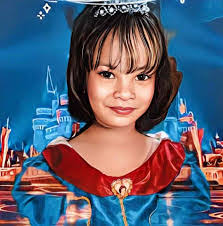 Alyssa Godinez's Instagram, Twitter & Facebook