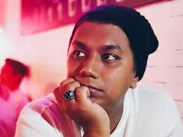 This is the official facebook page of dee kosh. Youtube Personality Dee Kosh Apologises Following Allegations Of Sexual Harassment Cna Lifestyle