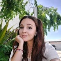 100+ perfiles de «Elba Perez»