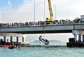 We have found the car near pillar 34 of the penang bridge, said state exco phee boon poh on monday (jan 21). Family Wants Justice For Penang Bridge Crash Victim