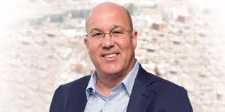 Larry Prince's Instagram, Twitter & Facebook