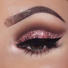 This Pin Was Discovered By Vanessa Flip Style Discover And Save Your Own Pins On Pinterest Sparkly Eye Makeup Glitter Eye Makeup Makeup