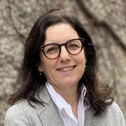 Sarah Parsons's Instagram, Twitter & Facebook