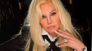 Susana giménez (fi) arjantinli televizyon sunucusu, aktris, model ve iş kadını (tr); Demoran El Alta De Susana Gimenez El Motivo Y Las Noticias Sobre Su Salud Mdz Online