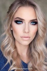 Robyn Snow (robynleighsnow)