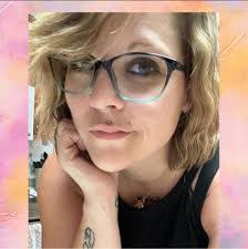 Nicole Harlin's Instagram, Twitter & Facebook