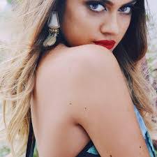 Mariana Vazquez's Instagram, Twitter & Facebook