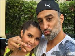 Ximena sarinana is an actress, singer, songwriter producer from mexico city. Ex Esposo De Marlene Favela Pide Perdon Laura G