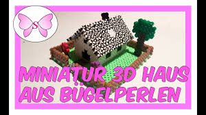 Diese bügelperlen sind eine prima geschenkidee für groß und. Anleitung Tutorial Miniatur 3d Haus Aus Hama Bugelperlen Basteln Mit Bugelperlen Diy Youtube