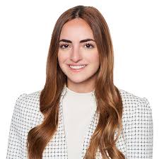 Carolina Carranza's Instagram, Twitter & Facebook