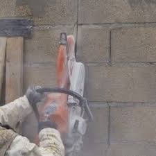 Parpaings Fissures Reparer Et Renover Un Mur De Cloture Parpaing Mur En Parpaing Fissure Mur