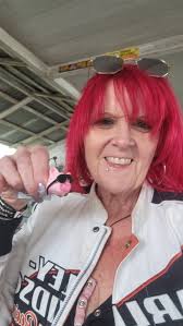 Let's welcome our new members! Thanks for joining. Please read the FEATURED  posts at the very top of the group to learn about the origination of the  trend, my trademark, get the