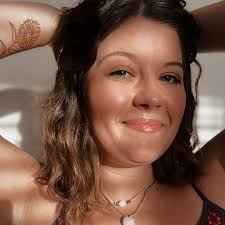 Stream Courtney Amundson music