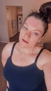 Leslie Tiner's Instagram, Twitter & Facebook