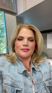 Jill Burris's Instagram, Twitter & Facebook