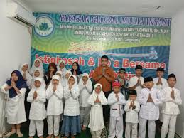 Sekolah nasional plus tunas global didirikan tahun 2006 oleh yayasan mandiri tunas global di depok, indonesia. Yayasan Ygmi Ygmi