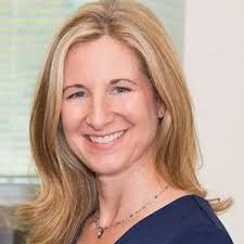 Janet McNichol Sphr, Cae