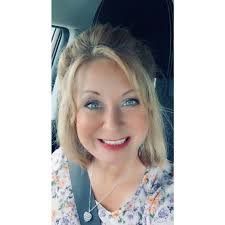 Lacey Darby's Instagram, Twitter & Facebook