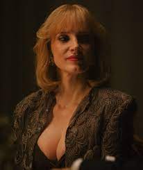Queen of cleavage (from A Most Violent Year) : rJessicaChastain