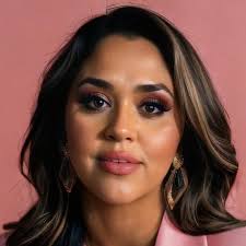 Lilly Logan (@lillylogan) • Instagram photos and videos