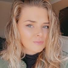 Megan Cahill's Instagram, Twitter & Facebook