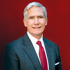 Kevin Bovee's Instagram, Twitter & Facebook