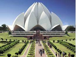 Find all the hidden gems and tourist places to plan a perfect trip to Delhi