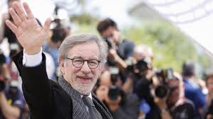 His mother owned restaurants and played concert piano while his father worked as an electrical engineer in the early years of computers. Steven Spielberg Wird 70 Der Grandseigneur Hollywoods