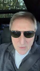 Charles Robles (@charles.robles8)