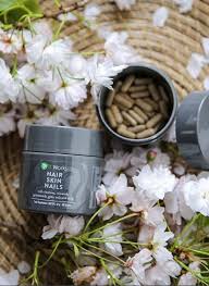 Le Hair Skin Nails Un Produit De Qualite Il Est Le Complement Optimal A Introduire Dans Votre Rituel Quotidien De Beau Produits De Beaute Biotine Produits