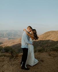 Views and cute couples?! Sign me up 😤💥💳💥💳💥