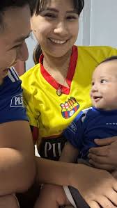 Así estamos hoy para el #ClasicoDelAstillero 💙⚡️💛, ., Mamá bien  resguardada con su cercado eléctrico 🤩⚡️🔵🫶🏻, ., @josyy.gonzabayv , .,  #emelec #bsc #love #familytime