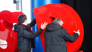 Nun können parteien in deutschland ihre kandidaten für den bundestag künftig in zeiten einer pandemie oder in anderen notlagen auch ohne präsenzversammlungen aufstellen. Die Spd Noch Zwischen Aufbruch Und Untergang Rosa Luxemburg Stiftung