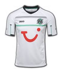 Auch in dieser kategorie konnten sich die borussen wieder durchsetzen. Hannover 96 2012 13 Third Kit