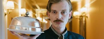 Extras for Hollywood Film, Singing Waiters + More UK Casting