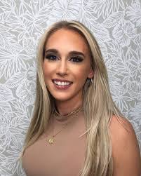 Donna Sells's Instagram, Twitter & Facebook