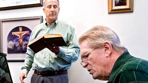 OKC pianist brings music, comfort to seniors during COVID pandemic