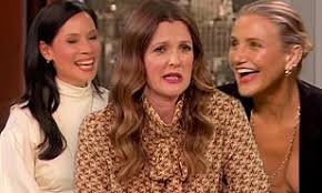 Kristen stewart, naomi scott, and ella balinska are the new angels. Drew Barrymore And Charlies Angels Co Stars Cameron Diaz And Lucy Liu Reunite On Her New Talk Show Daily Mail Online