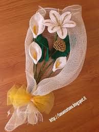 Sei un fiore nel pieno del suo splendore. Fiori Per Una Coppia Che Compie 50 Anni Di Matrimonio Fiori All Uncinetto Fiori Uncinetto