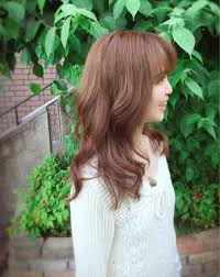 軽く女の子らしいヘアスタイル 巻いても巻きやすくて髪の多い方に