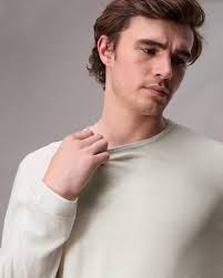 Sweaters & Sweatshirts