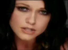 He's Just Not That Into You: Love Save The Empty Music Video