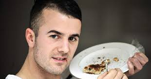 Bradford man finds metal bolt in hot cross bun